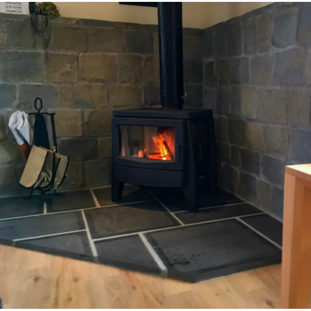 Чавунна піч-камін BRUNNE Iron dog 07