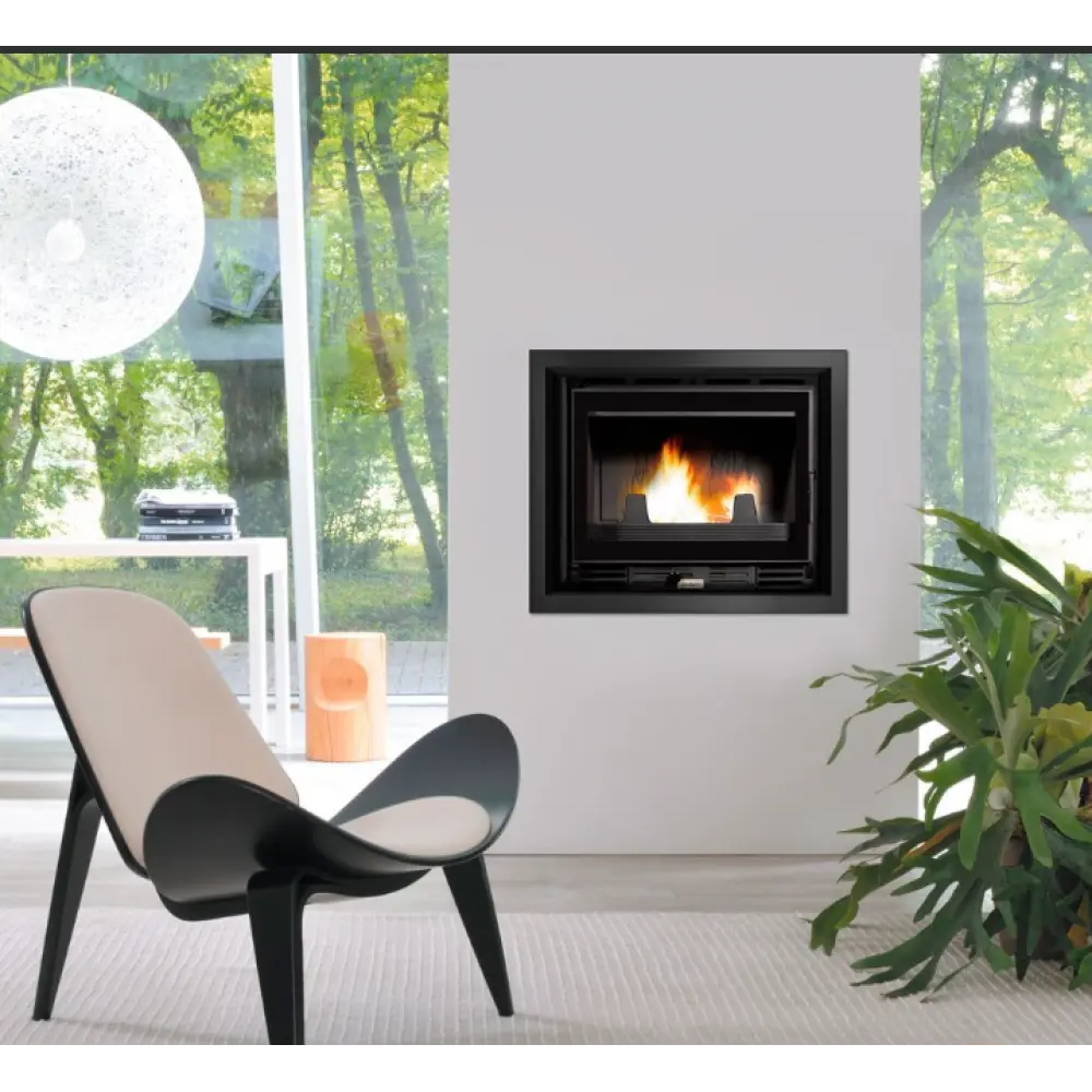 Каминная топка UNIFLAM 600 PLUS ECO с шибером чугунная