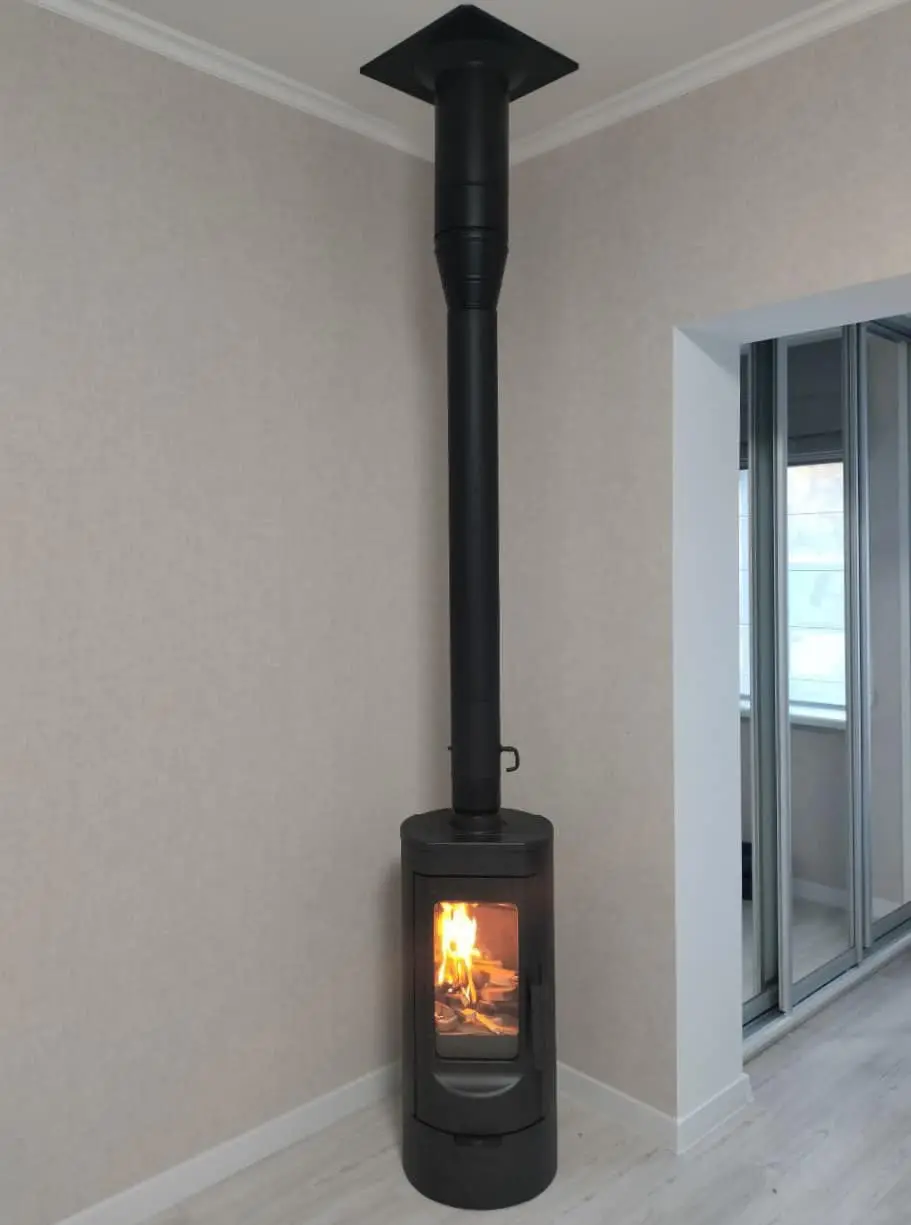 Печь Plamen Tara в загородном доме.